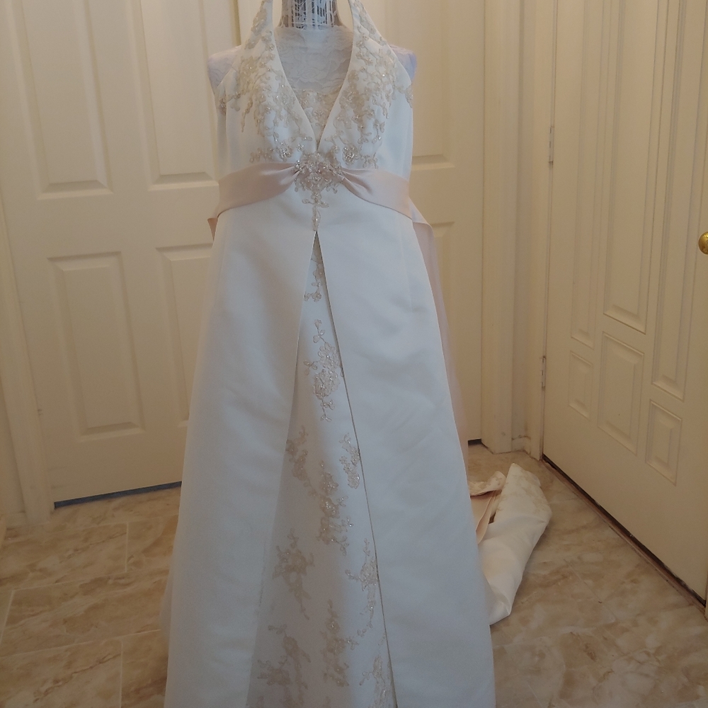 David’s Bridal wedding gown size 20, halter, high waisted pink tie to hem